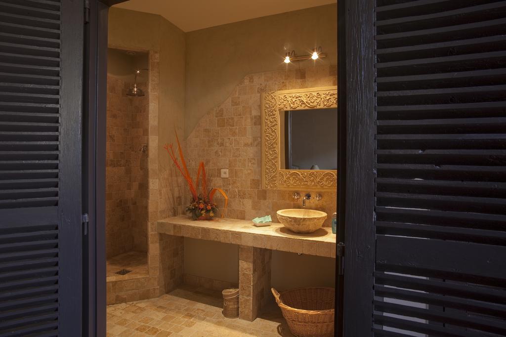 Bed & Breakfast Demeure Du Pareur Villeneuve-Minervois Dış mekan fotoğraf